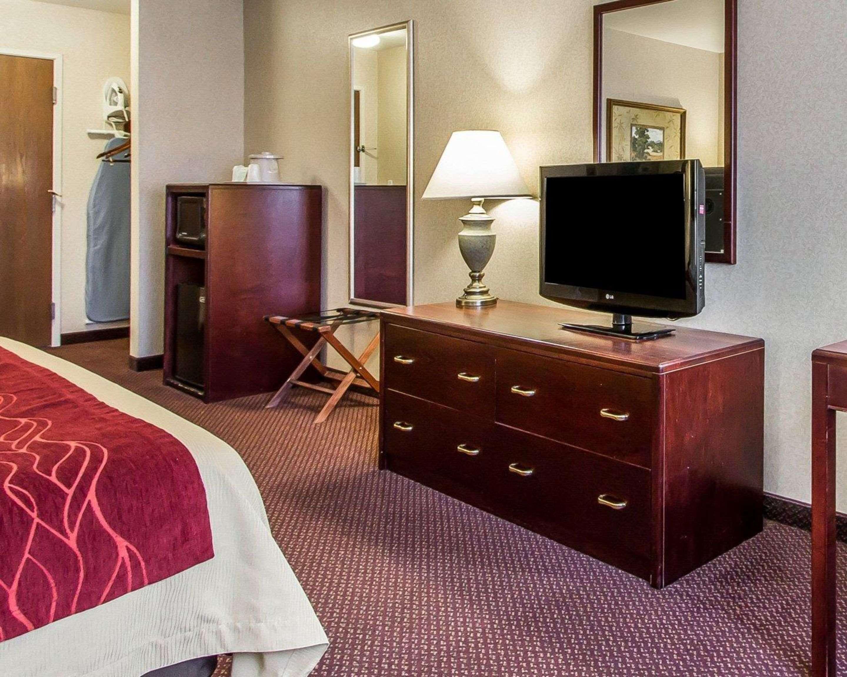 Quality & Madison Near Hwy 61 3* Fort Madison