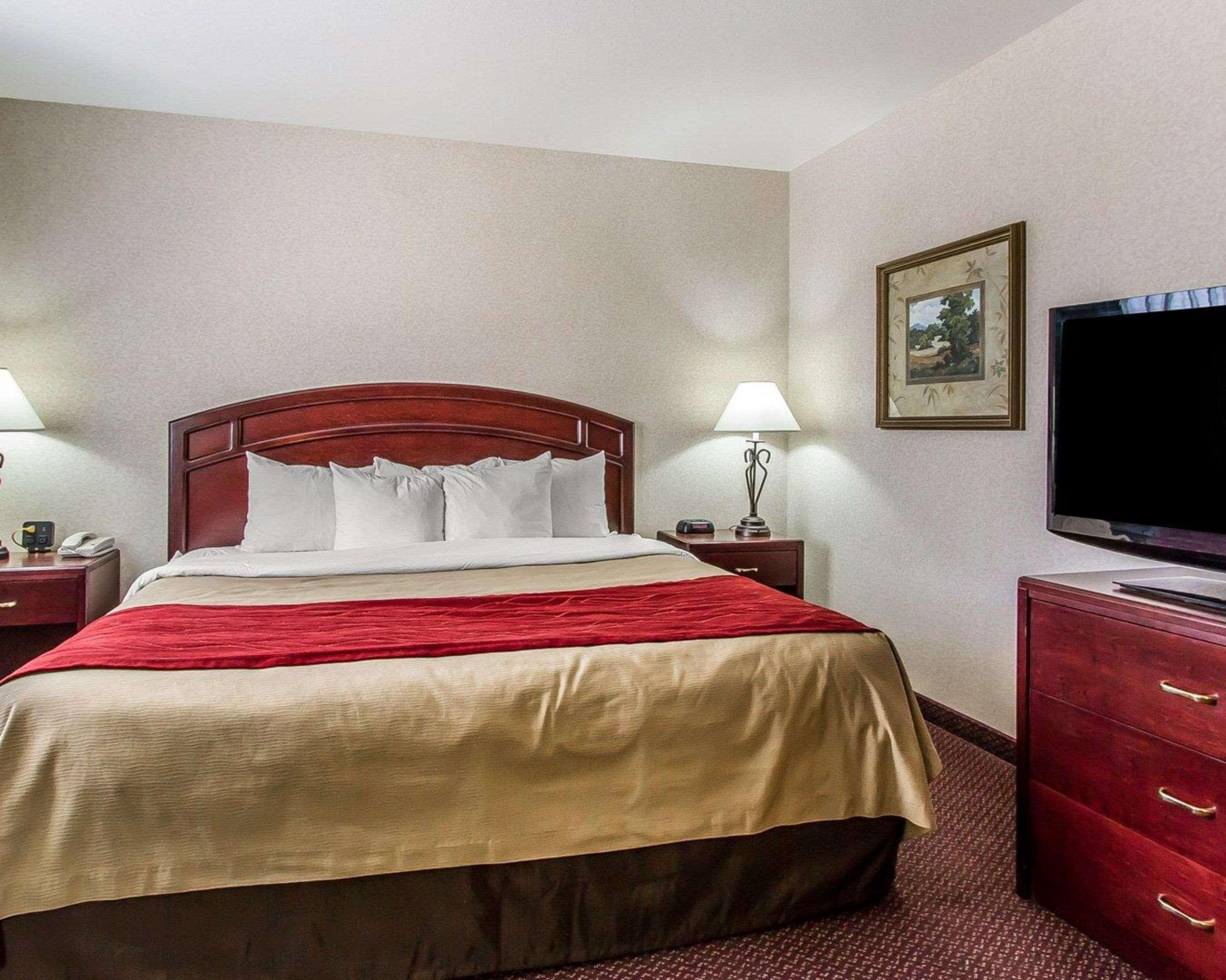 Quality & Madison Near Hwy 61 Hotel