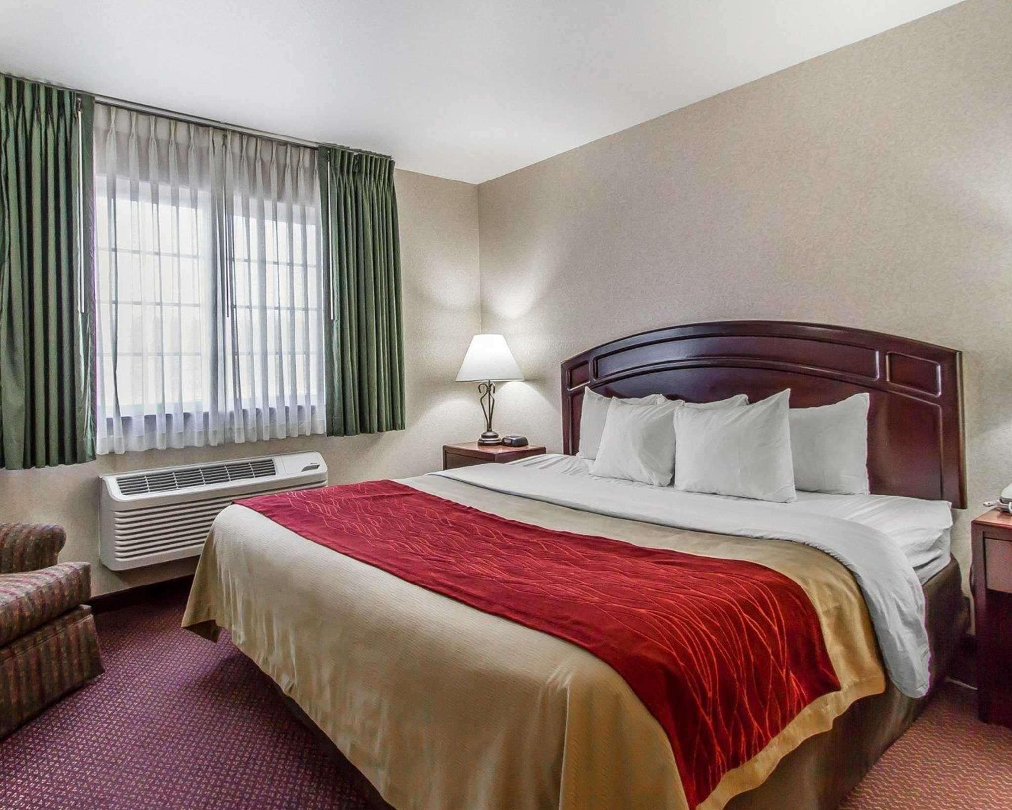 Quality & Madison Near Hwy 61 3* Fort Madison