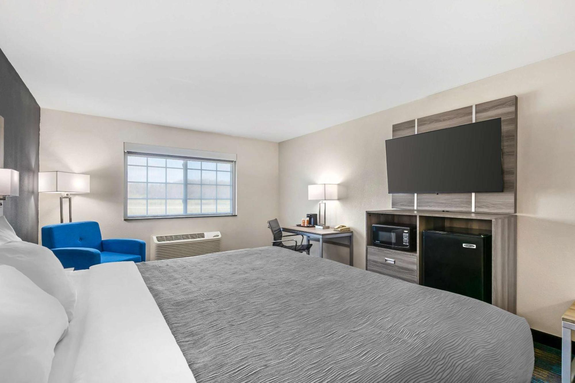Quality & Madison Near Hwy 61 Hotel 3*