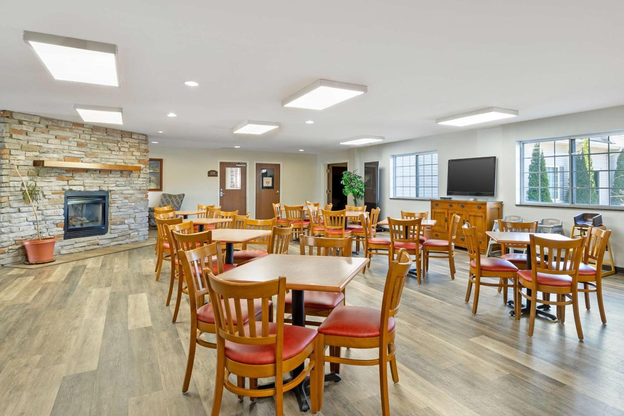 Hotel Quality & Madison Near Hwy 61