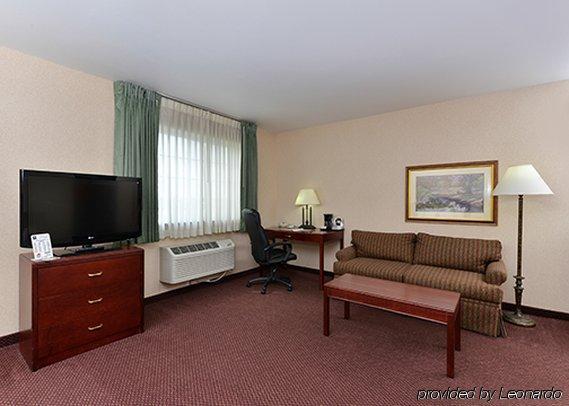 Quality & Near Hwy 61 Hotel 3*