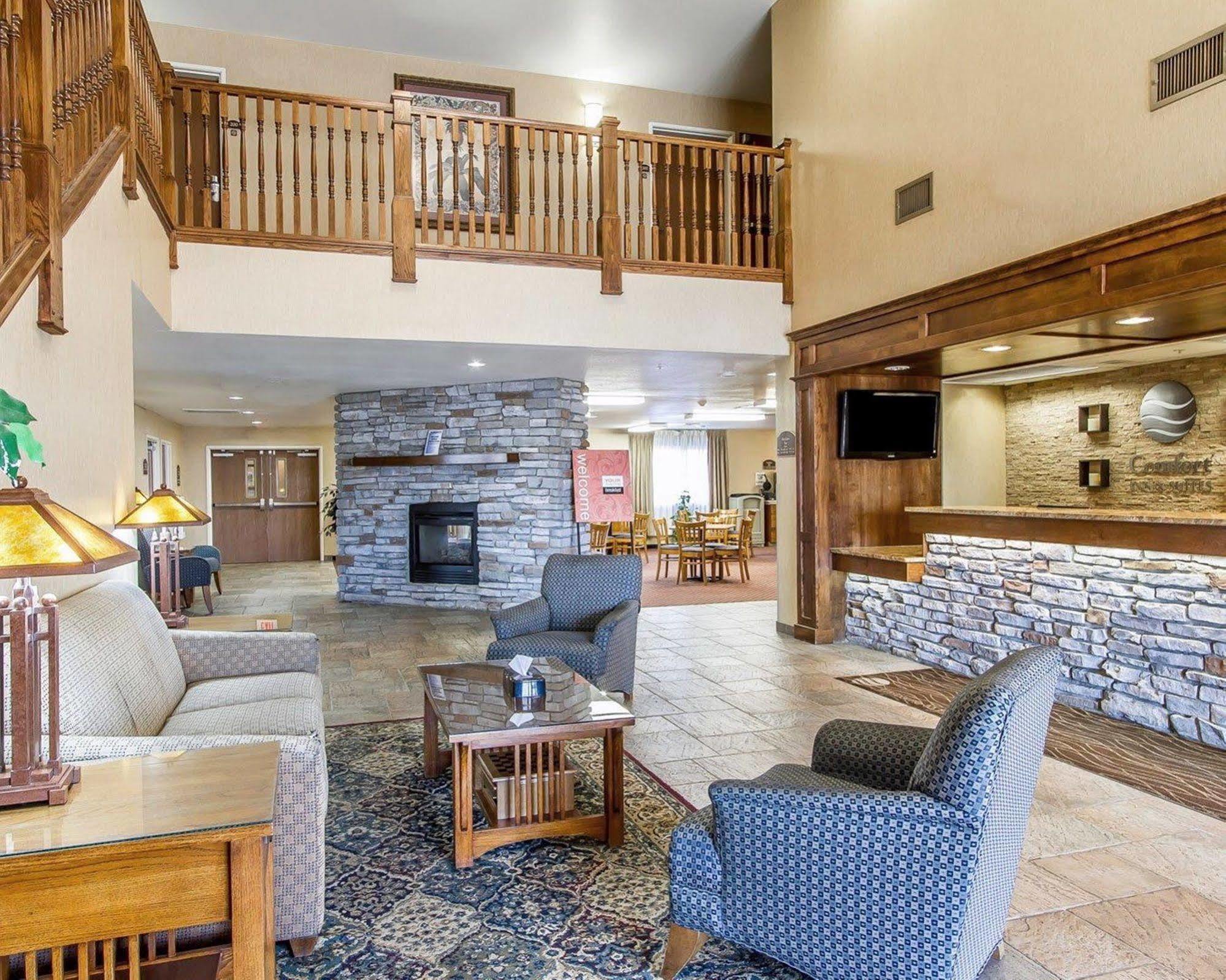 Hotel Quality & Near Hwy 61